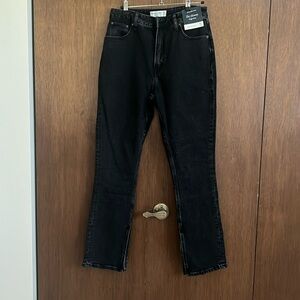 Abercrombie & Fitch Vent Hem Skinny Jean
